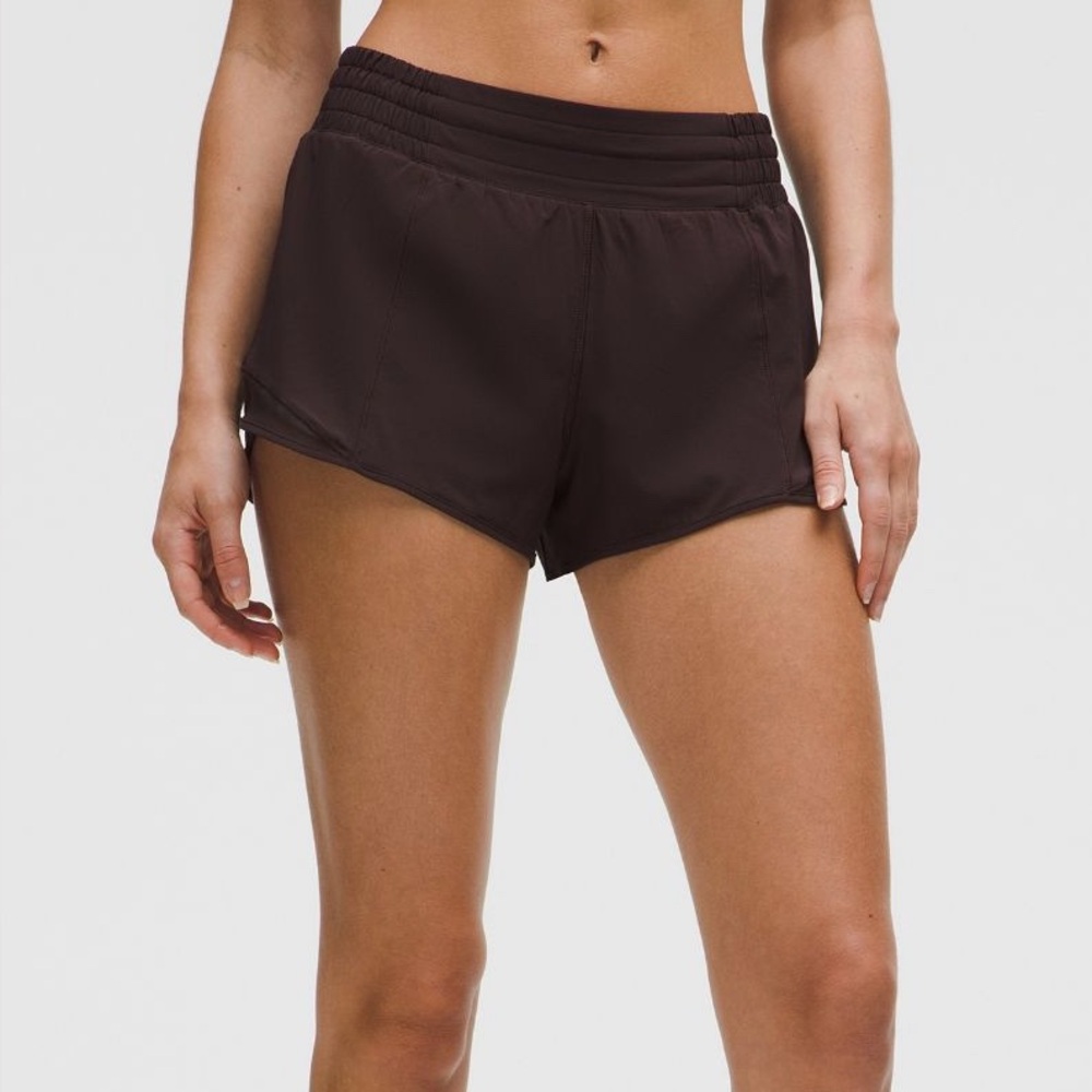 Lululemon Hotty Hot 2.5” Lined Shorts
